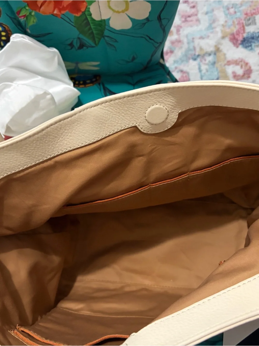 Hobo International “Endure” Handbag/ Tote in Cream New!